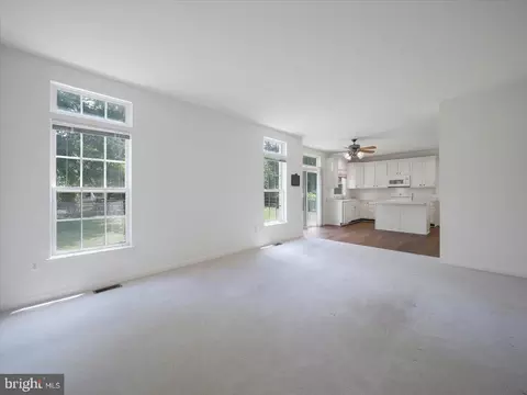 Living - 1721 Dearbought Dr, Frederick, MD 21701 photo 5 of 9