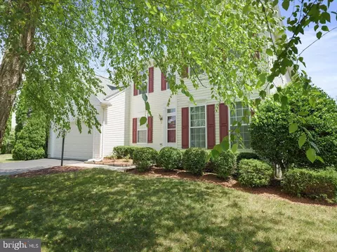 Exterior - 1721 Dearbought Dr, Frederick, MD 21701 photo 3 of 4