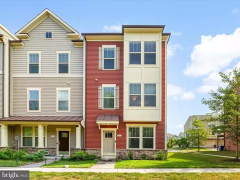 831 Badger Ave, Frederick, MD 21702 photo 1