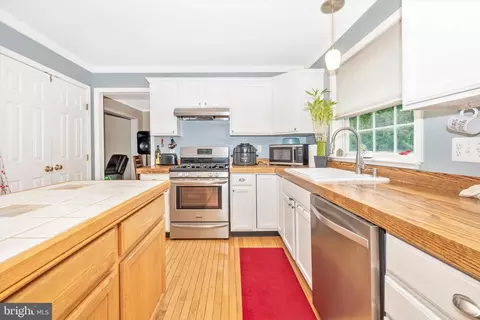 95 Burnside Ct, Frederick, MD 21702 photo 5