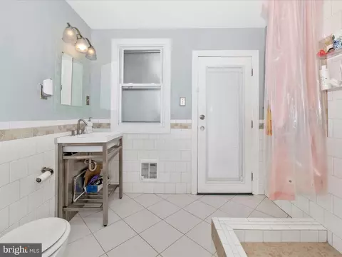 Bath - 44 S Bentz St, Frederick, MD 21701 photo 1 of 3