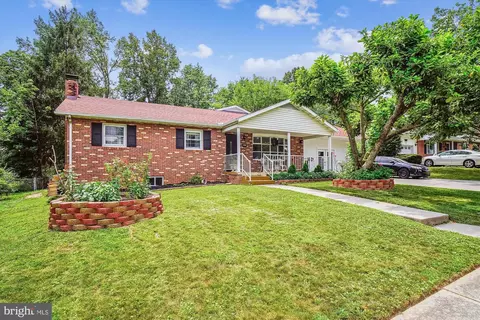 702 Midway Dr, Frederick, MD 21701 photo 2