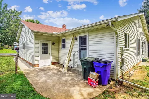 702 Midway Dr, Frederick, MD 21701 photo 5
