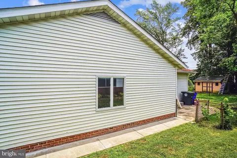 702 Midway Dr, Frederick, MD 21701 photo 4