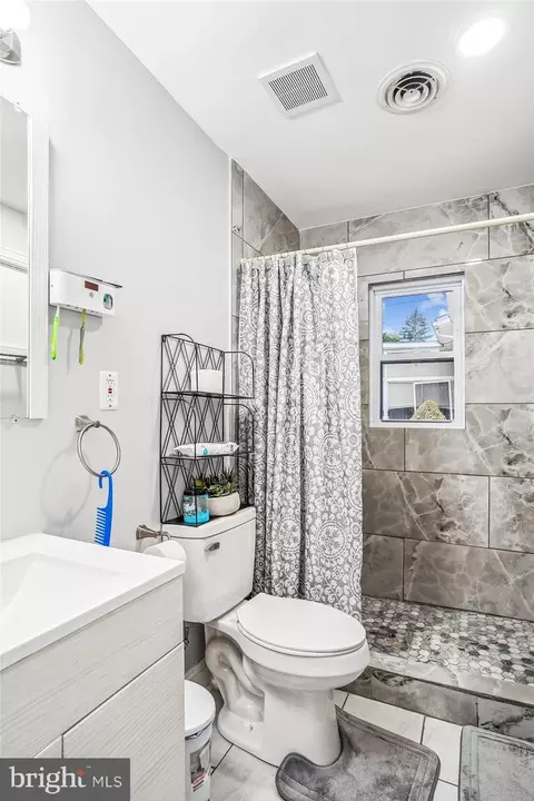 702 Midway Dr, Frederick, MD 21701 photo 10