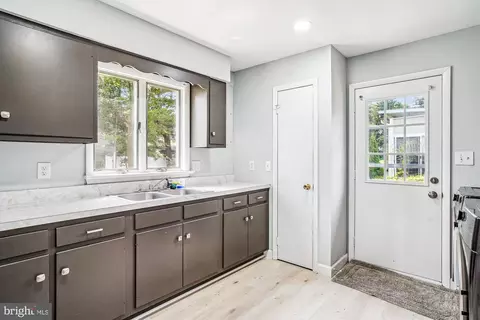 702 Midway Dr, Frederick, MD 21701 photo 22