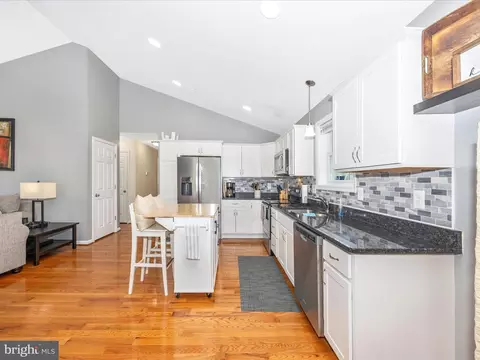 8 3rd Ave, Brunswick, MD 21716 photo 17