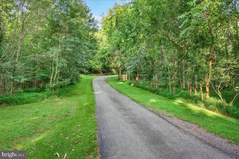 13160 Hessong Brg, Thurmont, MD 21788