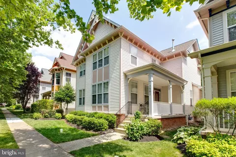 3861 Braveheart Dr, Frederick, MD 21704