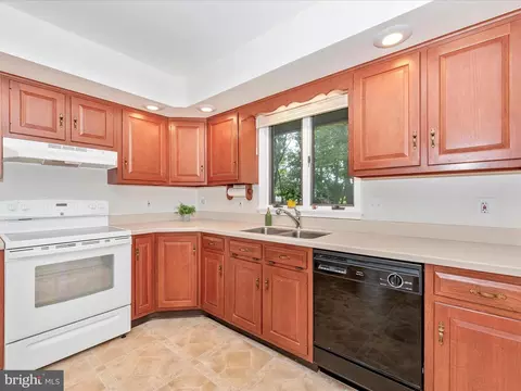 Kitchen - 5018 Camelback Ln, Frederick, MD 21703 photo 4 of 4