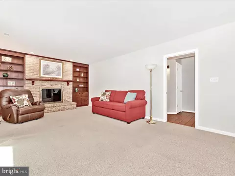 Living - 5018 Camelback Ln, Frederick, MD 21703 photo 6 of 7