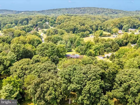 View/Area - 5018 Camelback Ln, Frederick, MD 21703 photo 2 of 3