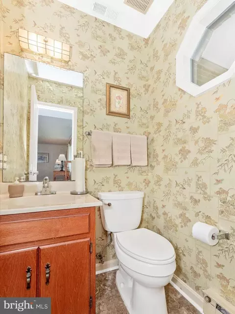 Bath - 5018 Camelback Ln, Frederick, MD 21703 photo 1 of 3