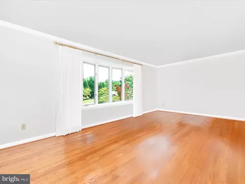Living - 5018 Camelback Ln, Frederick, MD 21703 photo 1 of 7
