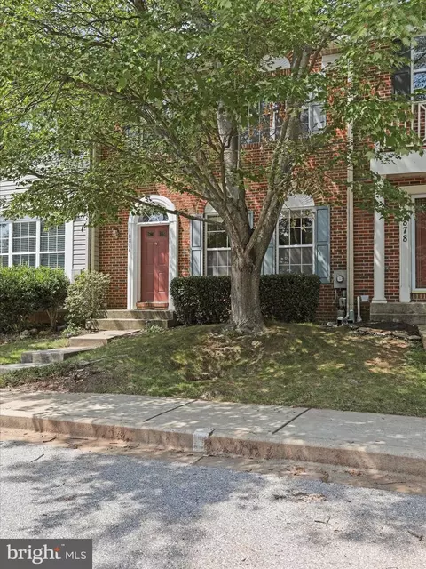 8876 Briarcliff Ln, Frederick, MD 21701