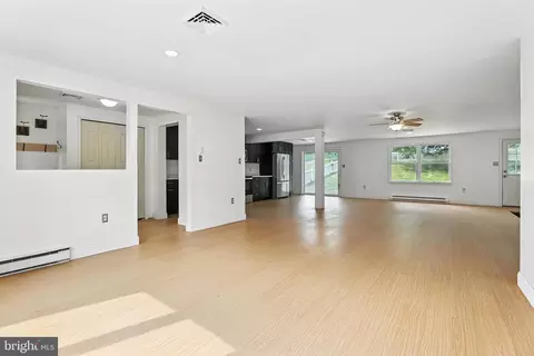 Living - 6220 Fulmer Rd, Frederick, MD 21703 photo 1 of 4