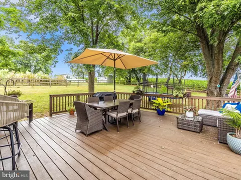9204 Oak Tree Cir, Frederick, MD 21701 photo 6