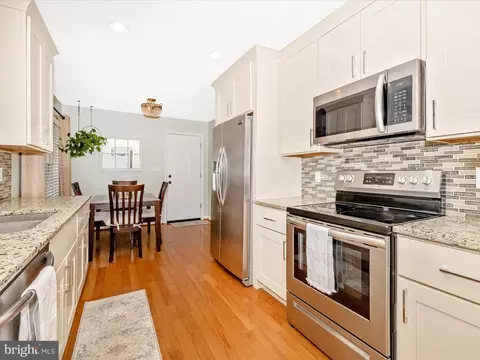 9204 Oak Tree Cir, Frederick, MD 21701 photo 12