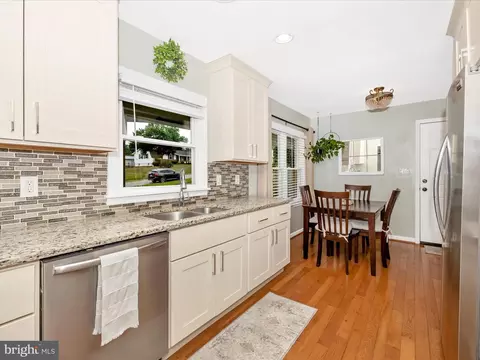 9204 Oak Tree Cir, Frederick, MD 21701 photo 13