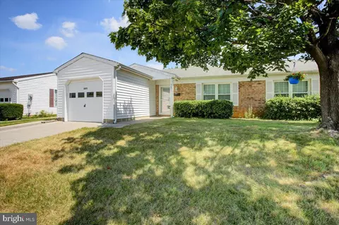 5671 Crabapple Dr, Frederick, MD 21703