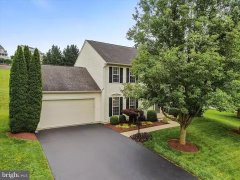 Exterior - 3 N Pointe Ter, Middletown, MD 21769 photo 2 of 5