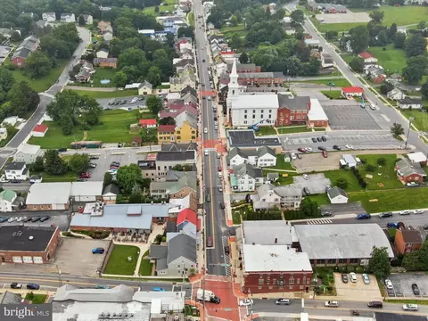 View/Area - 3 N Pointe Ter, Middletown, MD 21769 photo 2 of 3