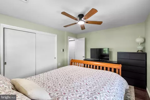 Bedroom - 4514 Cherry Ln, Jefferson, MD 21755 photo 7 of 8
