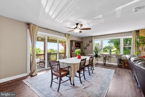 Dining - 4514 Cherry Ln, Jefferson, MD 21755 photo 4 of 4