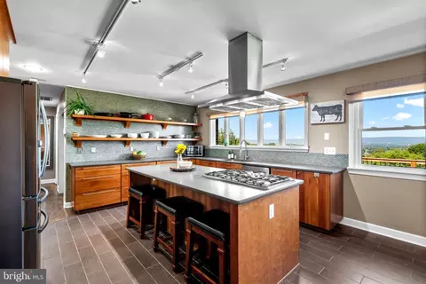 Kitchen - 4514 Cherry Ln, Jefferson, MD 21755 photo 5 of 7
