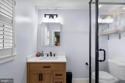 Bath - 4514 Cherry Ln, Jefferson, MD 21755 photo 3 of 7