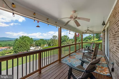 Exterior - 4514 Cherry Ln, Jefferson, MD 21755 photo 11 of 25