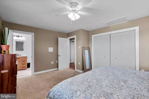 Bedroom - 4514 Cherry Ln, Jefferson, MD 21755 photo 4 of 8
