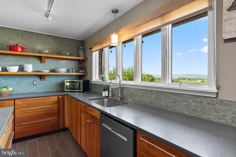 Kitchen - 4514 Cherry Ln, Jefferson, MD 21755 photo 3 of 7