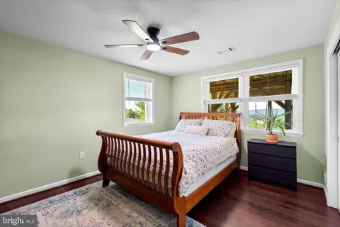Bedroom - 4514 Cherry Ln, Jefferson, MD 21755 photo 8 of 8
