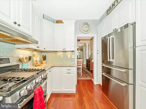 Kitchen - 2529 Waterside Dr, Frederick, MD 21701 photo 6 of 6