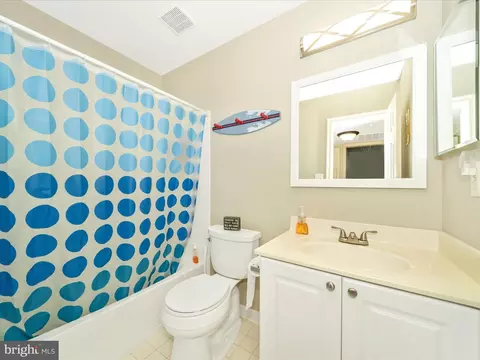 Bath - 2529 Waterside Dr, Frederick, MD 21701 photo 3 of 4