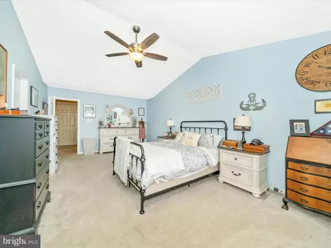Bedroom - 2529 Waterside Dr, Frederick, MD 21701 photo 3 of 10