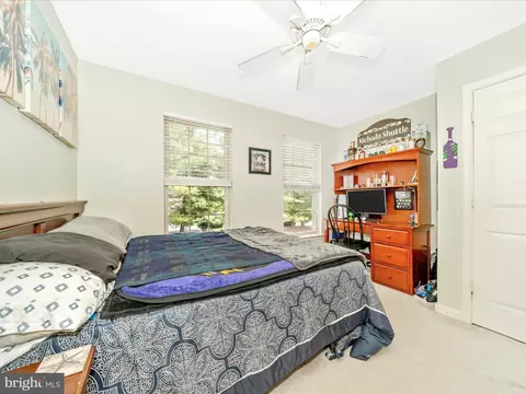 Bedroom - 2529 Waterside Dr, Frederick, MD 21701 photo 8 of 10