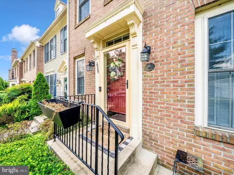 Exterior - 2529 Waterside Dr, Frederick, MD 21701 photo 11 of 17
