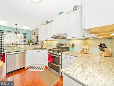 Kitchen - 2529 Waterside Dr, Frederick, MD 21701 photo 2 of 6