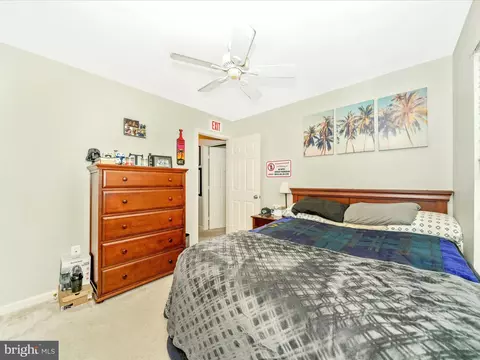 Bedroom - 2529 Waterside Dr, Frederick, MD 21701 photo 9 of 10