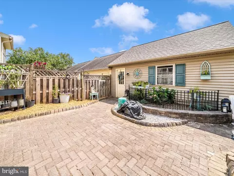 Exterior - 2529 Waterside Dr, Frederick, MD 21701 photo 7 of 17