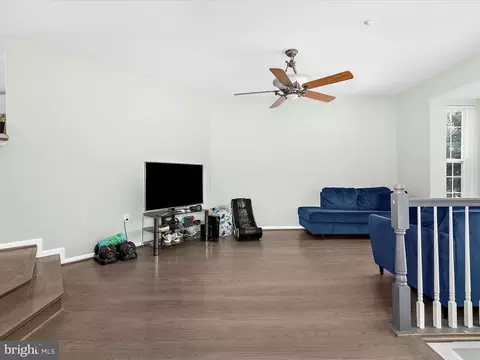 Living - 930 Mosby Dr, Frederick, MD 21701 photo 2 of 9