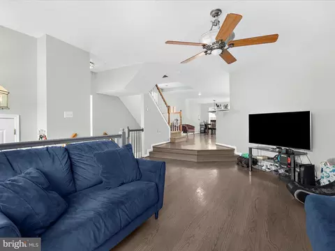 Living - 930 Mosby Dr, Frederick, MD 21701 photo 4 of 9