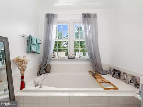 Bath - 930 Mosby Dr, Frederick, MD 21701 photo 4 of 7