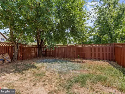 Exterior - 930 Mosby Dr, Frederick, MD 21701 photo 6 of 8