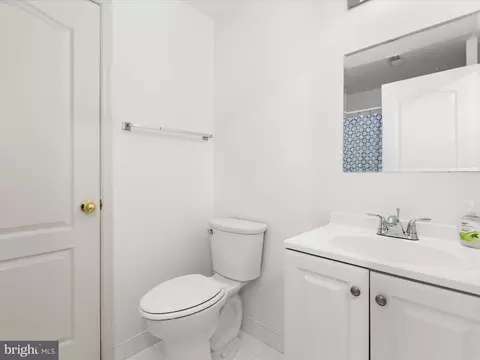 Bath - 930 Mosby Dr, Frederick, MD 21701 photo 6 of 7