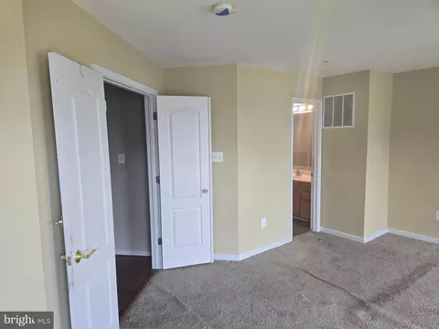 Bedroom - 102 Royal Bonnet Pl, Frederick, MD 21702 photo 3 of 3