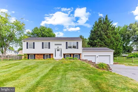 4816 Lynn Crest Ct, Monrovia, MD 21770