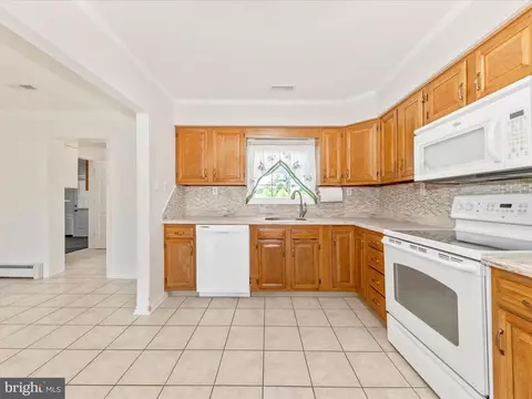 Kitchen - 5718 Mains Ln, Frederick, MD 21704 photo 3 of 3
